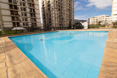 Apartamento para alugar com 100m², 3 quartos e 2 vagasÁrea comum - piscina 2