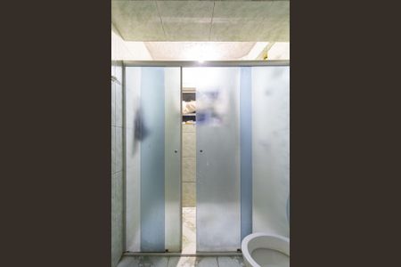 Casa à venda com 400m², 2 quartos e 1 vaga Casa à venda com 400m², 2 quartos e 1 vagaCasa 2 - Banheiro