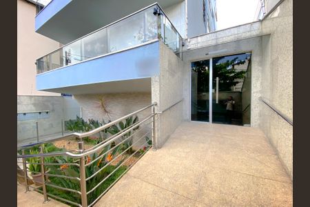 Apartamento à venda com 241m², 5 quartos e 4 vagasÁrea comum - Entrada