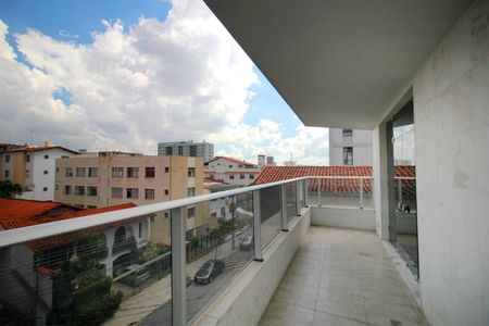 Apartamento à venda com 241m², 5 quartos e 4 vagasVaranda da Sala