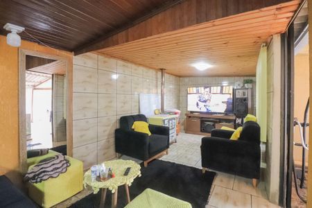 Casa à venda com 120m², 3 quartos e 2 vagas Casa à venda com 120m², 3 quartos e 2 vagasSala de TV
