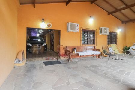 Casa à venda com 120m², 3 quartos e 2 vagas Casa à venda com 120m², 3 quartos e 2 vagasVaranda