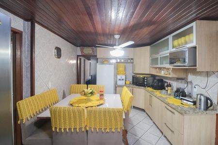 Casa à venda com 120m², 3 quartos e 2 vagas Casa à venda com 120m², 3 quartos e 2 vagasCozinha