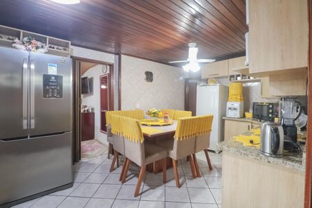 Casa à venda com 120m², 3 quartos e 2 vagas Casa à venda com 120m², 3 quartos e 2 vagasCozinha