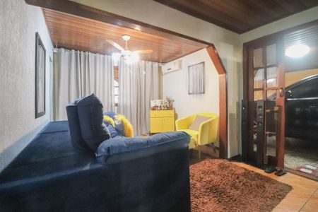 Casa à venda com 120m², 3 quartos e 2 vagas Casa à venda com 120m², 3 quartos e 2 vagasSala