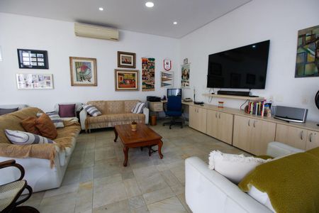 Casa à venda com 800m², 3 quartos e 6 vagasÁrea comum