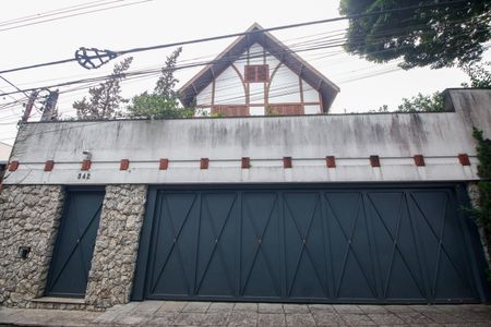 Casa à venda com 800m², 3 quartos e 6 vagasFachada