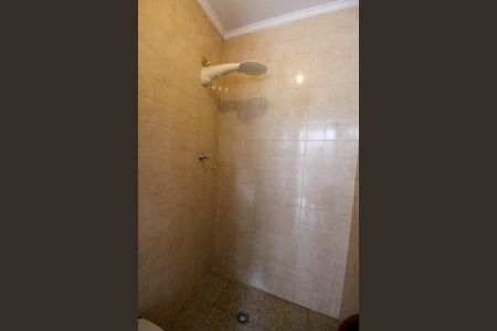 Casa à venda com 800m², 3 quartos e 6 vagasBanheiro de serviço