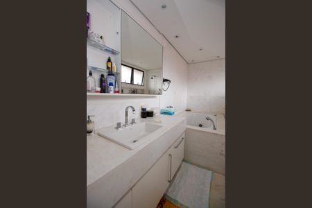 Casa à venda com 800m², 3 quartos e 6 vagasBanheiro 1