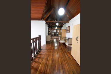 Casa à venda com 800m², 3 quartos e 6 vagasCorredor