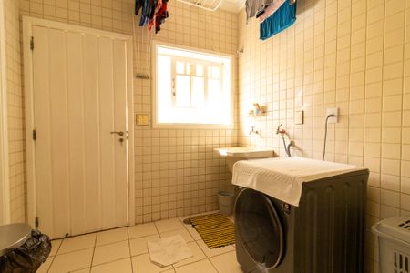 Casa de condomínio para alugar com 400m², 3 quartos e 4 vagas Casa de condomínio para alugar com 400m², 3 quartos e 4 vagasÁrea de Serviço