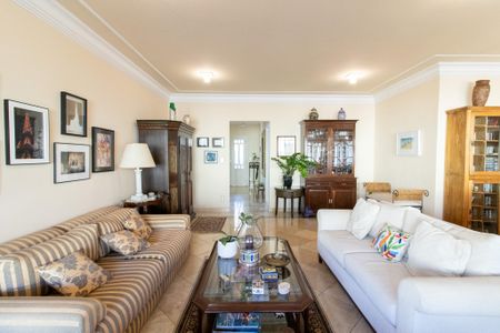 Casa de condomínio para alugar com 400m², 3 quartos e 4 vagas Casa de condomínio para alugar com 400m², 3 quartos e 4 vagasSala