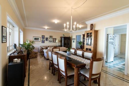 Casa de condomínio para alugar com 400m², 3 quartos e 4 vagas Casa de condomínio para alugar com 400m², 3 quartos e 4 vagasSala