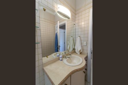 Casa de condomínio para alugar com 400m², 3 quartos e 4 vagas Casa de condomínio para alugar com 400m², 3 quartos e 4 vagasBanheiro Social