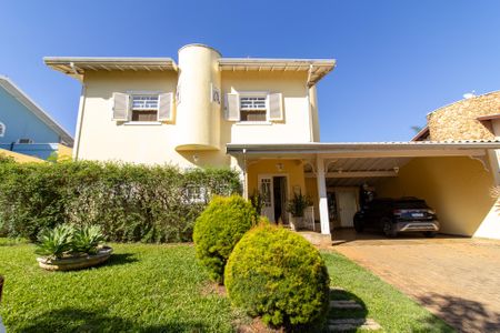 Casa de condomínio para alugar com 400m², 3 quartos e 4 vagas Casa de condomínio para alugar com 400m², 3 quartos e 4 vagasFachada