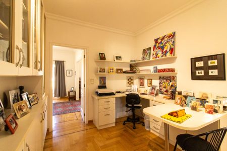 Casa de condomínio para alugar com 400m², 3 quartos e 4 vagas Casa de condomínio para alugar com 400m², 3 quartos e 4 vagasEscritório 2