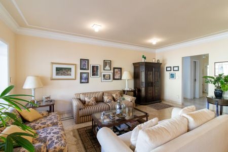 Casa de condomínio para alugar com 400m², 3 quartos e 4 vagas Casa de condomínio para alugar com 400m², 3 quartos e 4 vagasSala