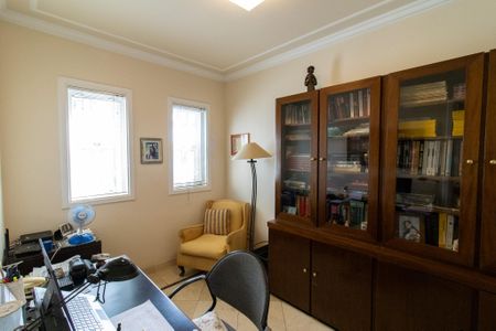 Casa de condomínio para alugar com 400m², 3 quartos e 4 vagas Casa de condomínio para alugar com 400m², 3 quartos e 4 vagasEscritório