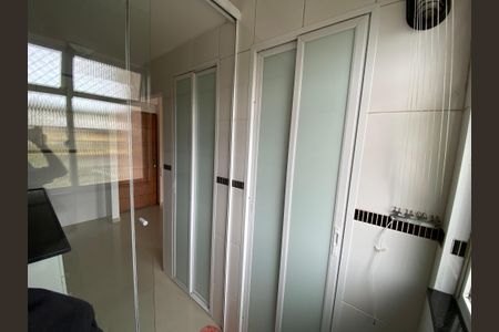 Apartamento à venda com 70m², 2 quartos e 1 vagaÁrea de Serviço