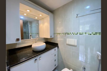 Apartamento à venda com 70m², 2 quartos e 1 vagaBanheiro