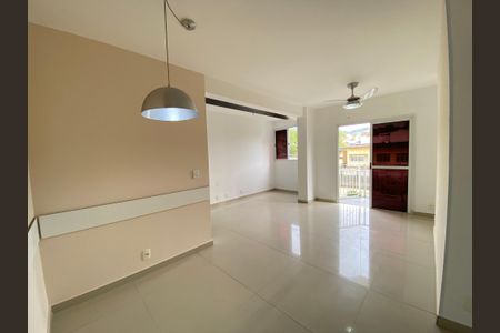 Apartamento à venda com 70m², 2 quartos e 1 vagaSala