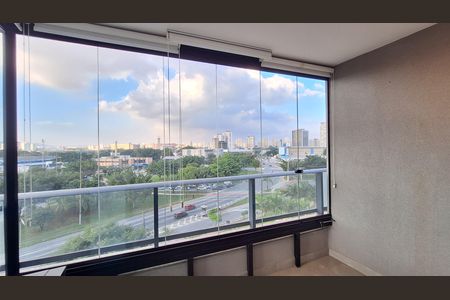 Apartamento para alugar com 69m², 2 quartos e 1 vaga Apartamento para alugar com 69m², 2 quartos e 1 vagaVaranda