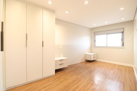 Apartamento para alugar com 69m², 2 quartos e 1 vagaSuíte