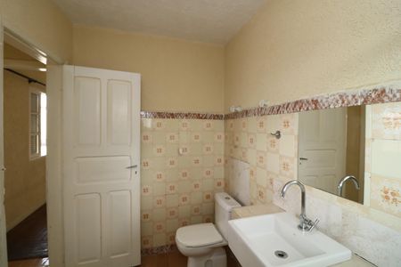 Casa à venda com 150m², 2 quartos e 2 vagasBanheiro