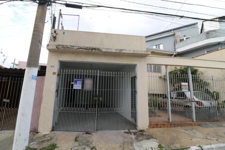 Casa à venda com 150m², 2 quartos e 2 vagasFachada e placa