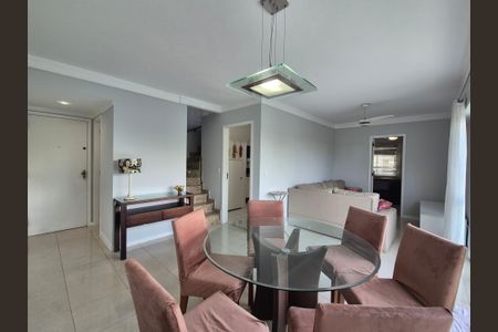 Apartamento para alugar com 120m², 3 quartos e 2 vagas Apartamento para alugar com 120m², 3 quartos e 2 vagasSala