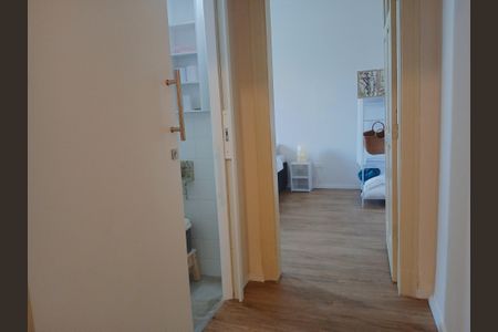 Apartamento à venda com 40m², 1 quarto e sem vaga Apartamento à venda com 40m², 1 quarto e sem vagaCorredor