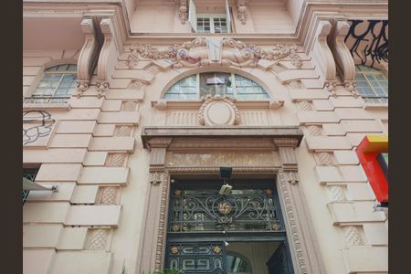 Apartamento à venda com 40m², 1 quarto e sem vaga Apartamento à venda com 40m², 1 quarto e sem vagaFachada