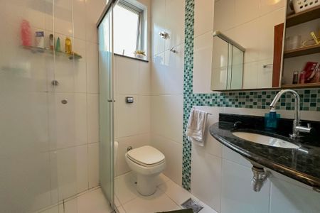 Casa à venda com 261m², 3 quartos e 2 vagasBanheiro