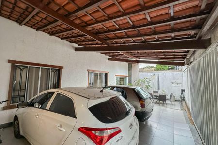 Casa à venda com 261m², 3 quartos e 2 vagasGaragem