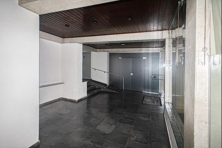 Apartamento à venda com 65m², 2 quartos e 1 vagaHall
