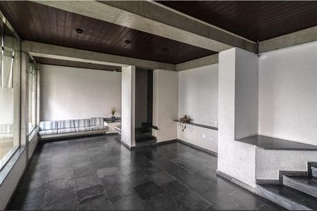 Apartamento à venda com 65m², 2 quartos e 1 vagaHall