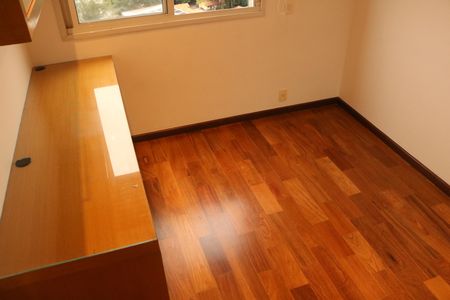 Apartamento à venda com 137m², 3 quartos e 3 vagasSuíte 2