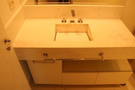 Apartamento à venda com 137m², 3 quartos e 3 vagasBanheiro da Suíte 1