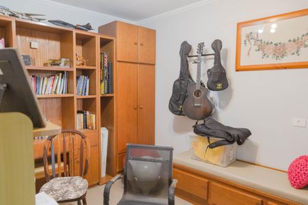 Casa à venda com 237m², 4 quartos e 8 vagasQuarto 2 