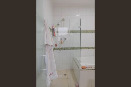 Casa à venda com 237m², 4 quartos e 8 vagasBanheiro