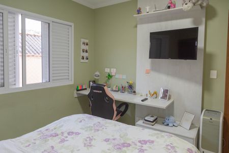 Casa à venda com 237m², 4 quartos e 8 vagasSuíte 2 