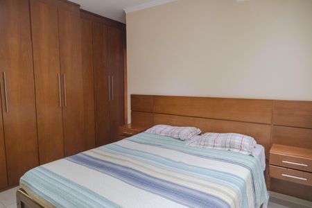 Casa à venda com 237m², 4 quartos e 8 vagasSuíte