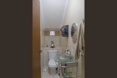 Casa à venda com 237m², 4 quartos e 8 vagasLavabo