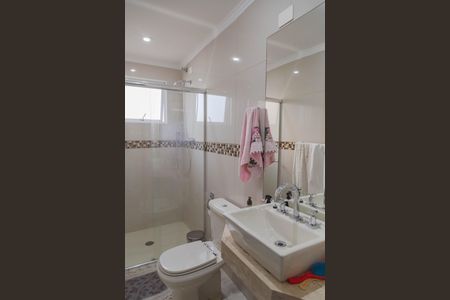 Casa à venda com 237m², 4 quartos e 8 vagasBanheiro