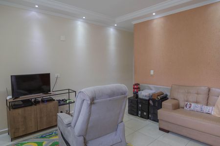 Casa à venda com 237m², 4 quartos e 8 vagasSala