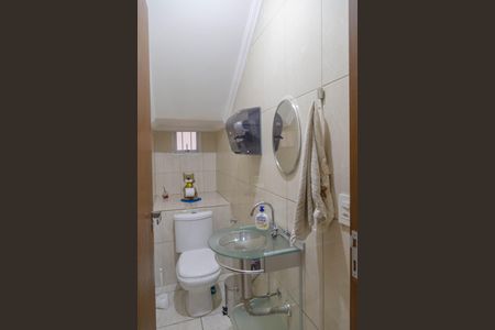 Casa à venda com 237m², 4 quartos e 8 vagasLavabo