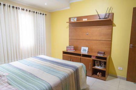 Casa à venda com 237m², 4 quartos e 8 vagasSuíte