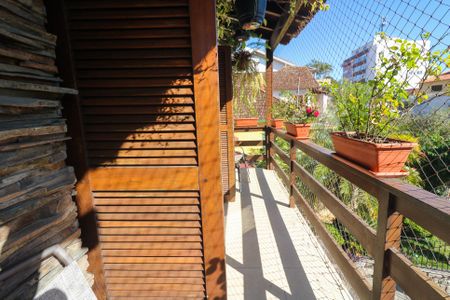 Casa à venda com 400m², 4 quartos e 3 vagas Casa à venda com 400m², 4 quartos e 3 vagasSacada da suíte