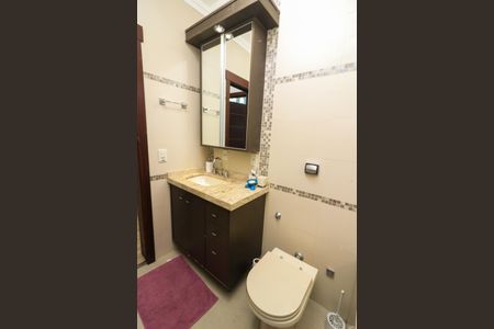 Casa à venda com 400m², 4 quartos e 3 vagas Casa à venda com 400m², 4 quartos e 3 vagasBanheiro Social 1