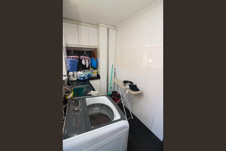 Casa à venda com 400m², 4 quartos e 3 vagas Casa à venda com 400m², 4 quartos e 3 vagasÁrea de Serviço